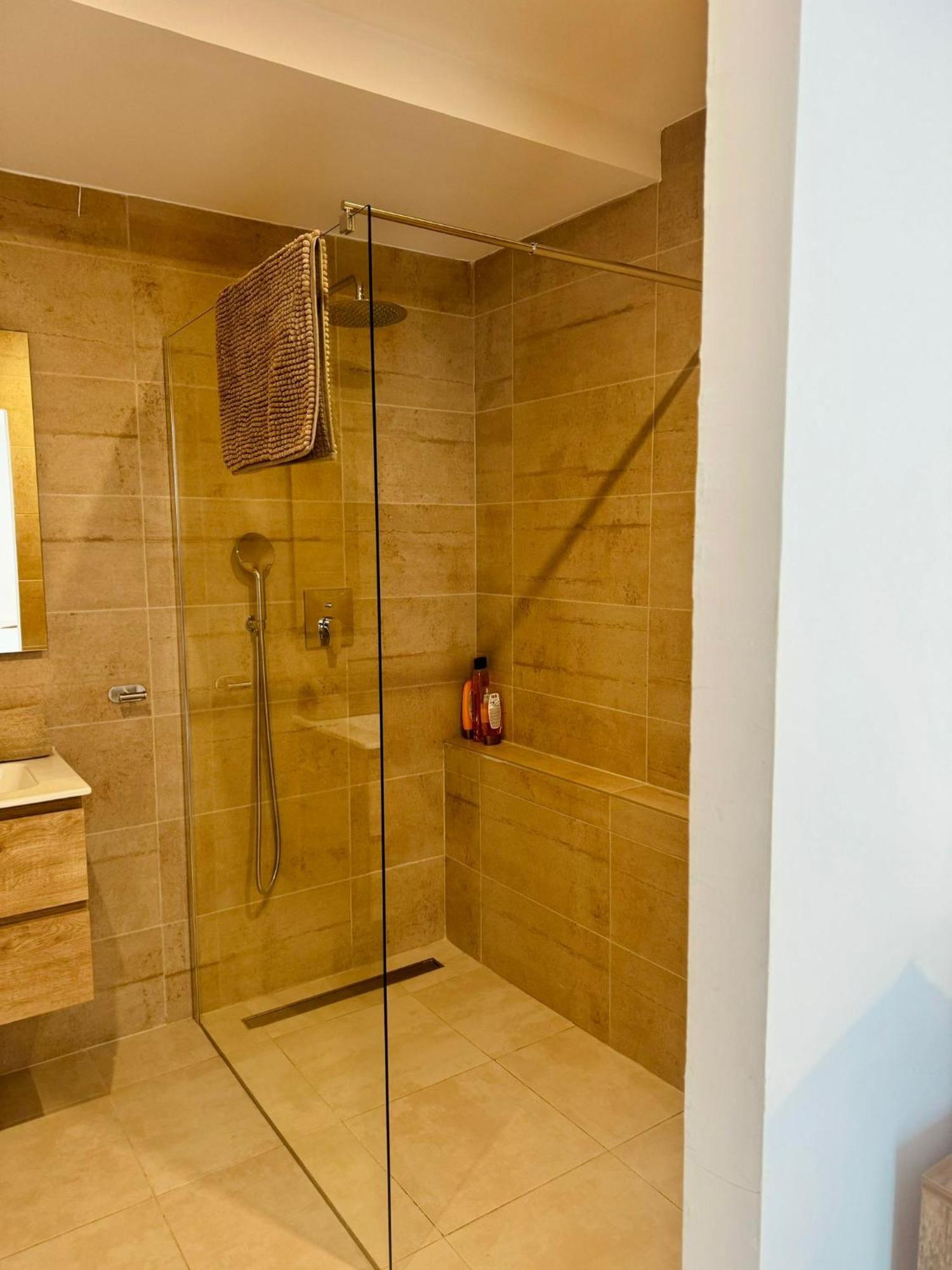 Casa Olivia, Luxurious With Sauna And Jacuzzi Holiday home *